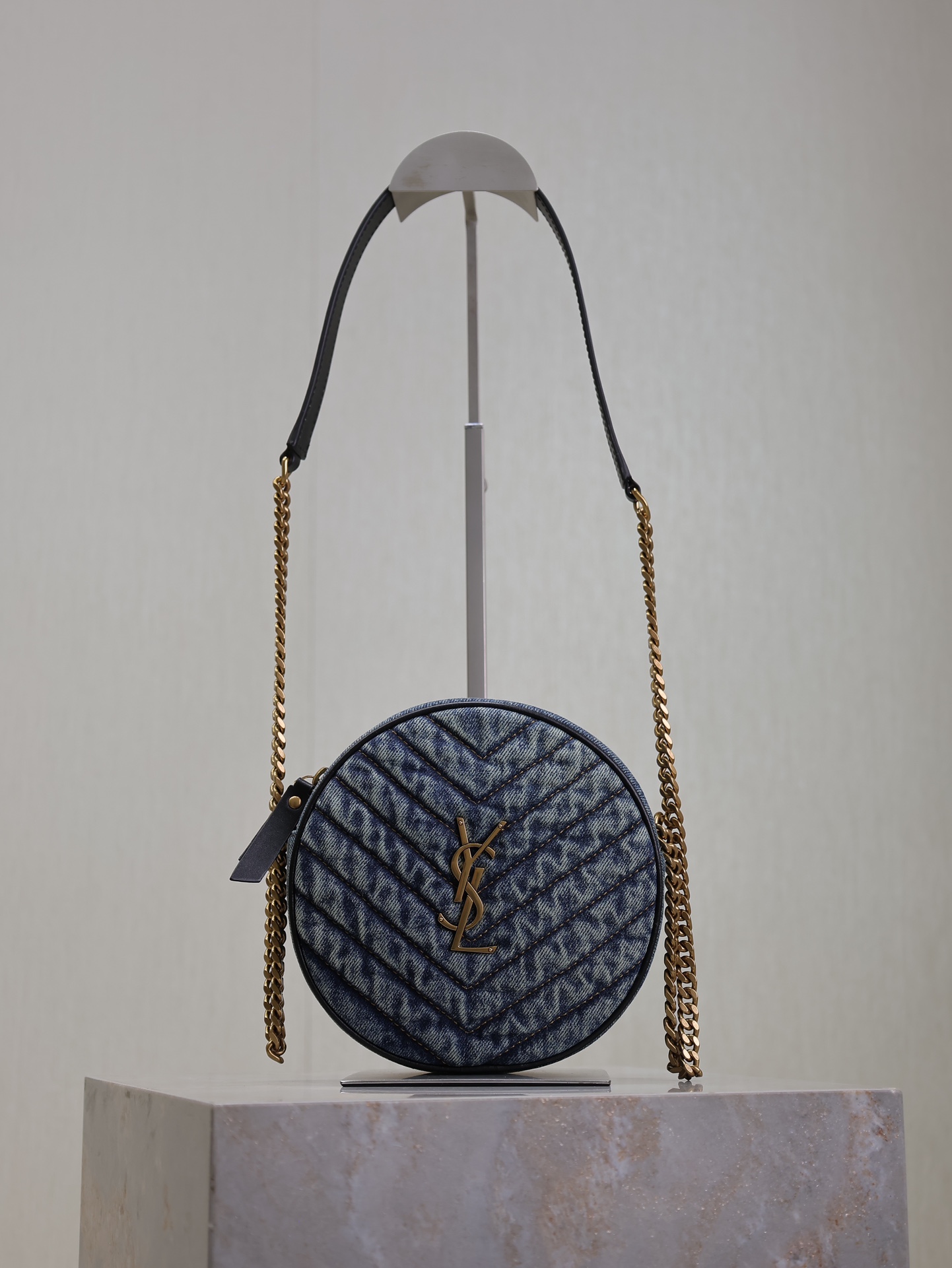 [TOP] Yves Saint Laurent YSL VINYLE Bag 17×17×5.5cm  - Blue