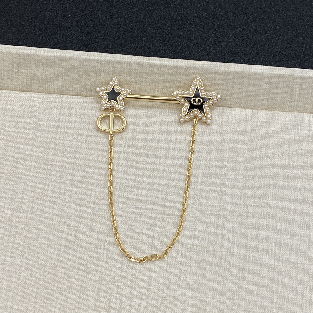 [TOP] Christian Dior Five-Pointed Star Brooch - Gold