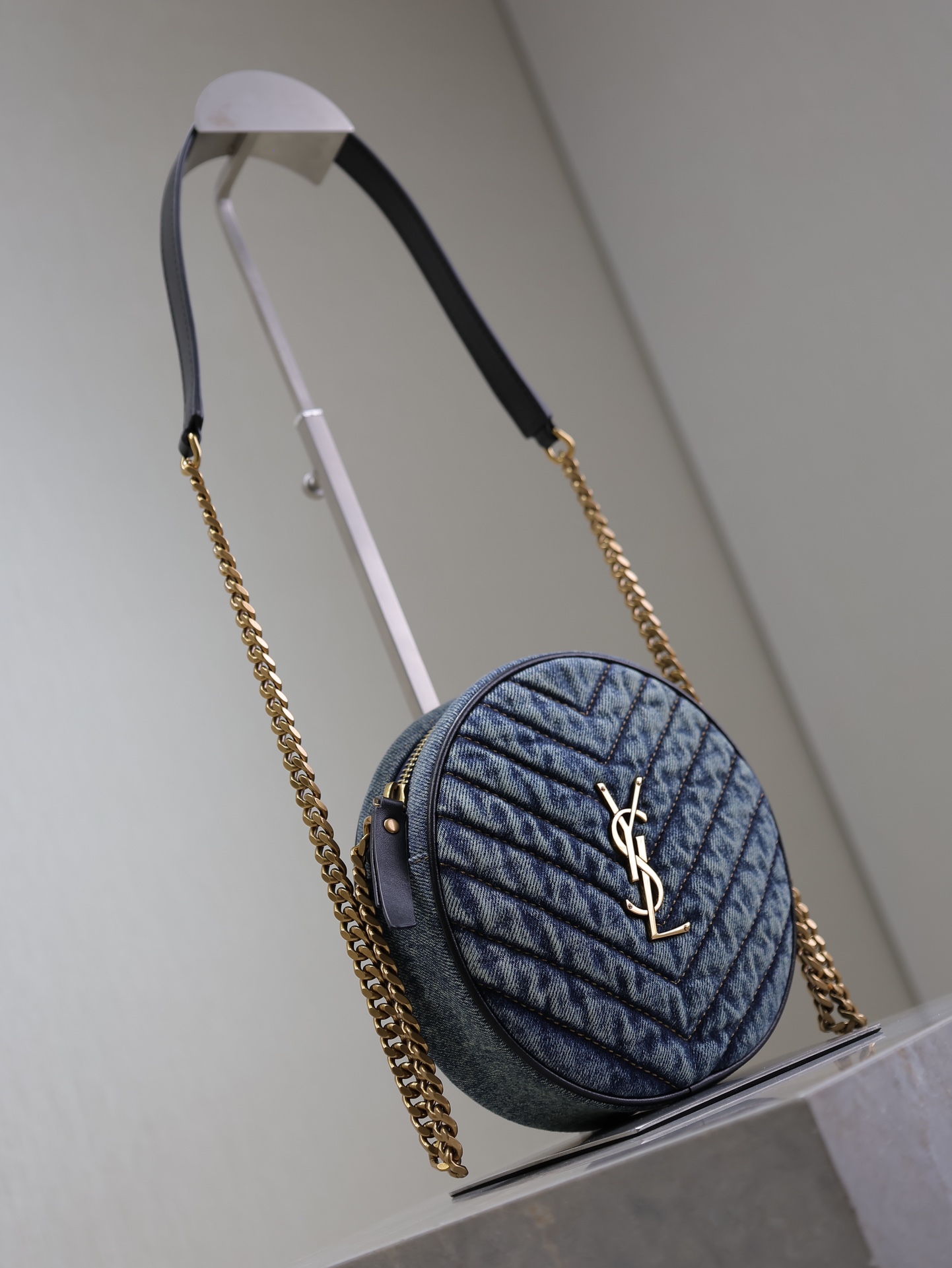 [TOP] Yves Saint Laurent YSL VINYLE Bag 17×17×5.5cm  - Blue