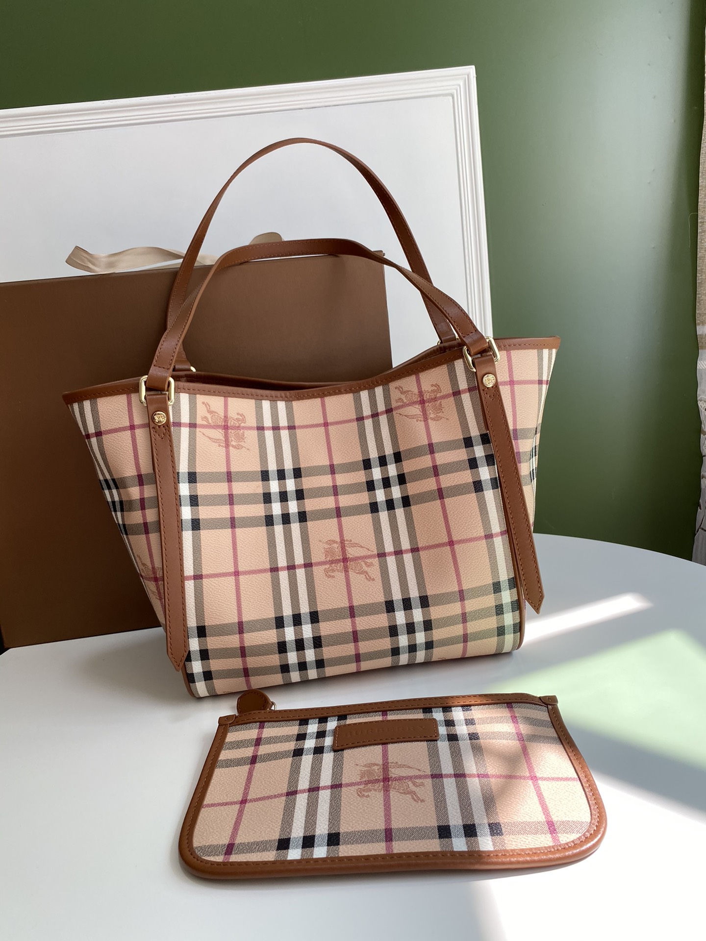 [TOP] BURBERRY Tote Bag 26X27cm - 2 Color