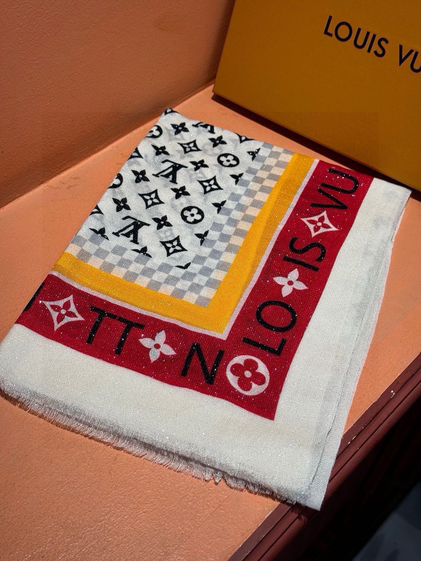 [TOP] Louis Vuitton LV Monogram Scarf 115 x 200cm - 3 Color