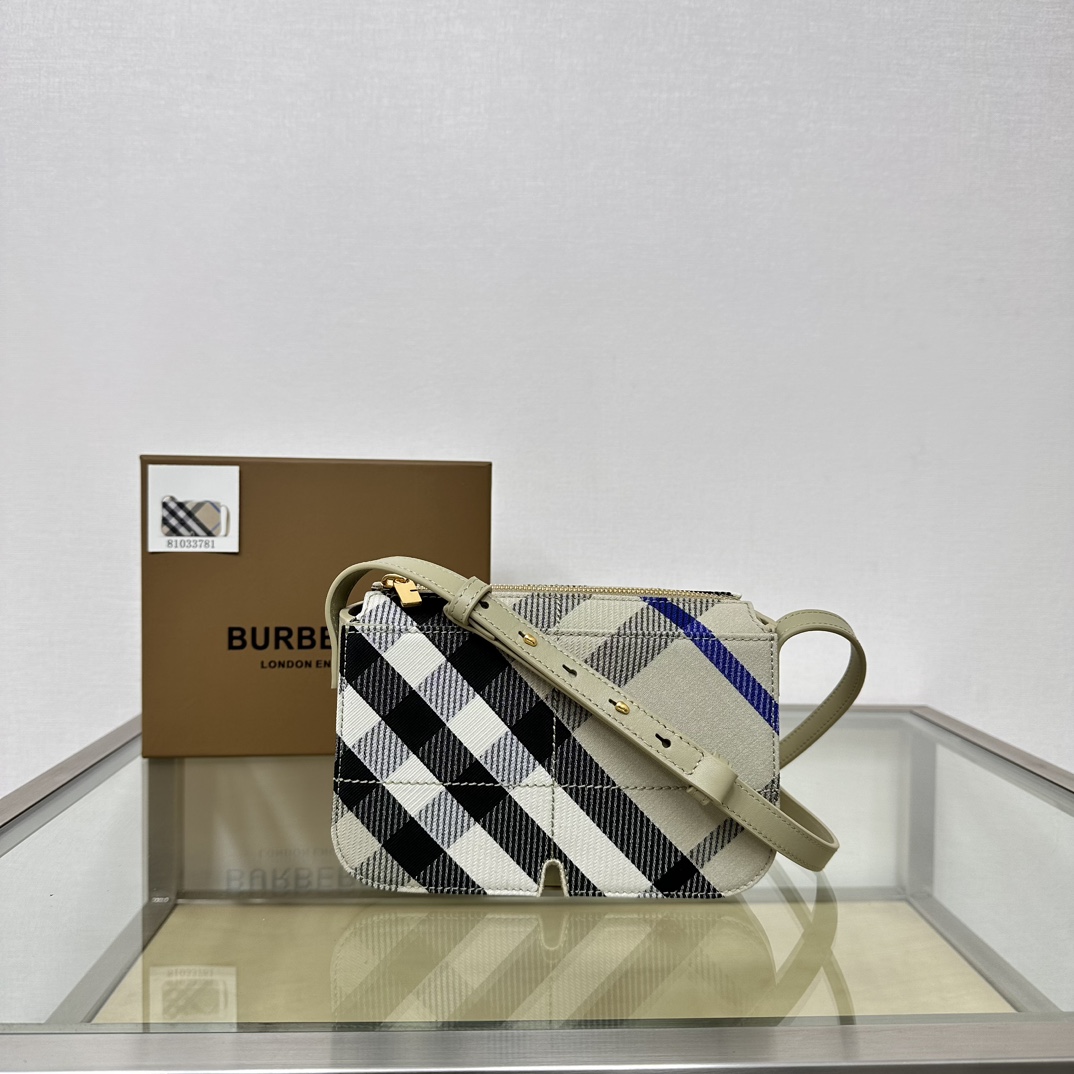 [TOP] BURBERRY Crossbody Bag 20x 6.5x 15.5cm -2 Color
