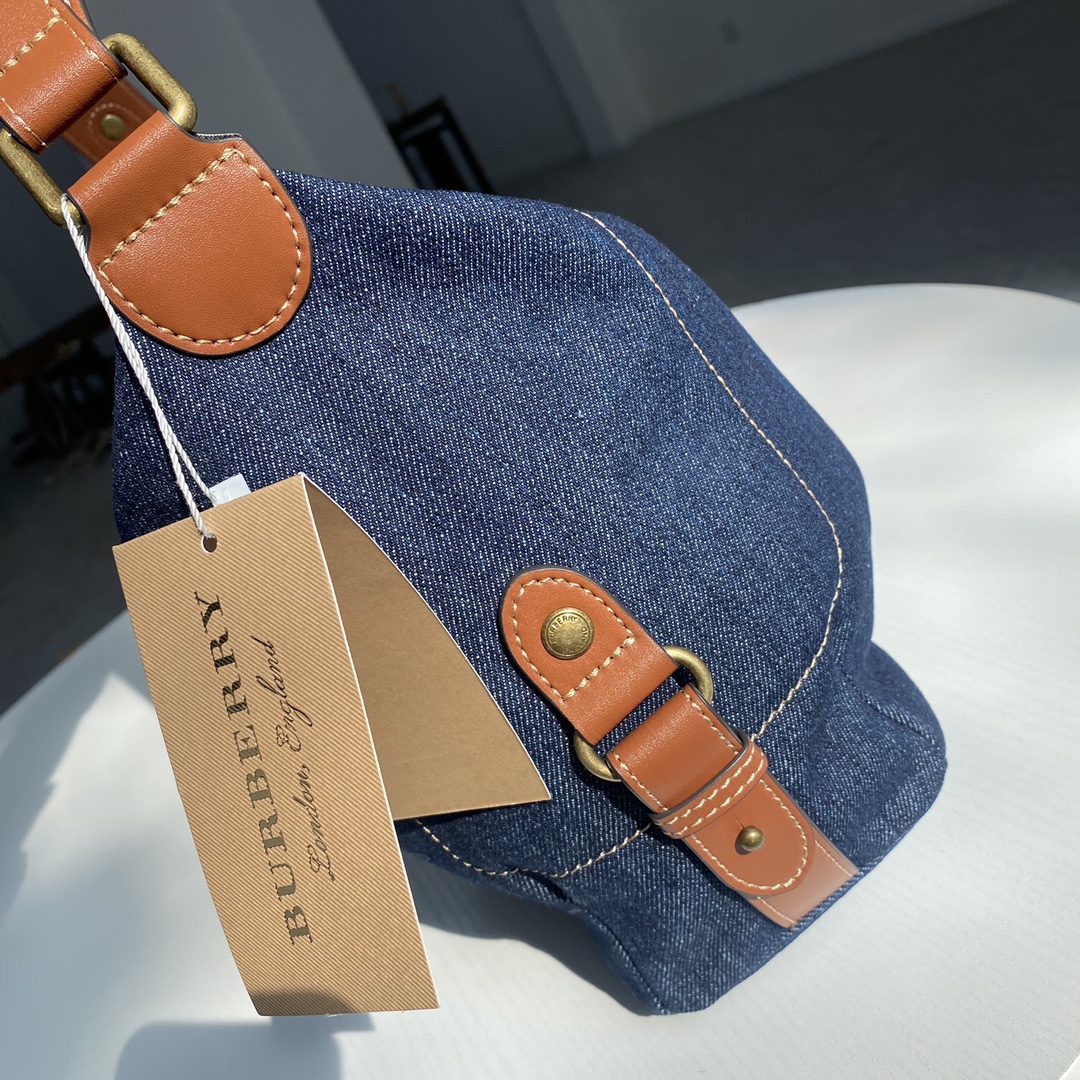 [TOP] BURBERRY Denim Shopping Bag 28×26×13cm -Blue