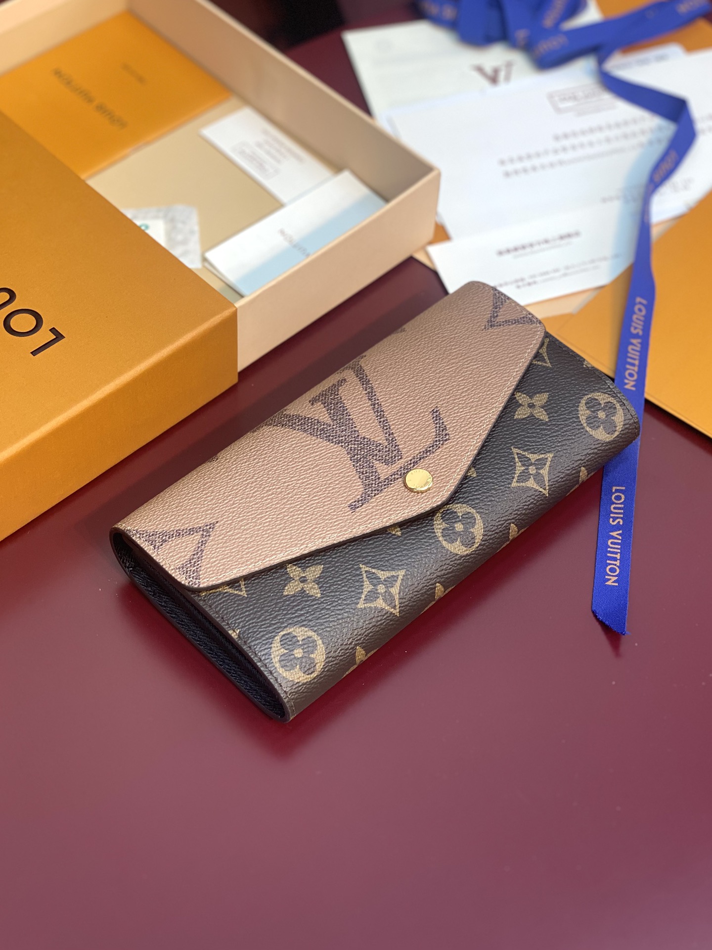 [TOP] Louis Vuitton LV Sarah Wallet Monogram Reverse Giant Canvas 19x10.5x2cm - Khaki/Brown