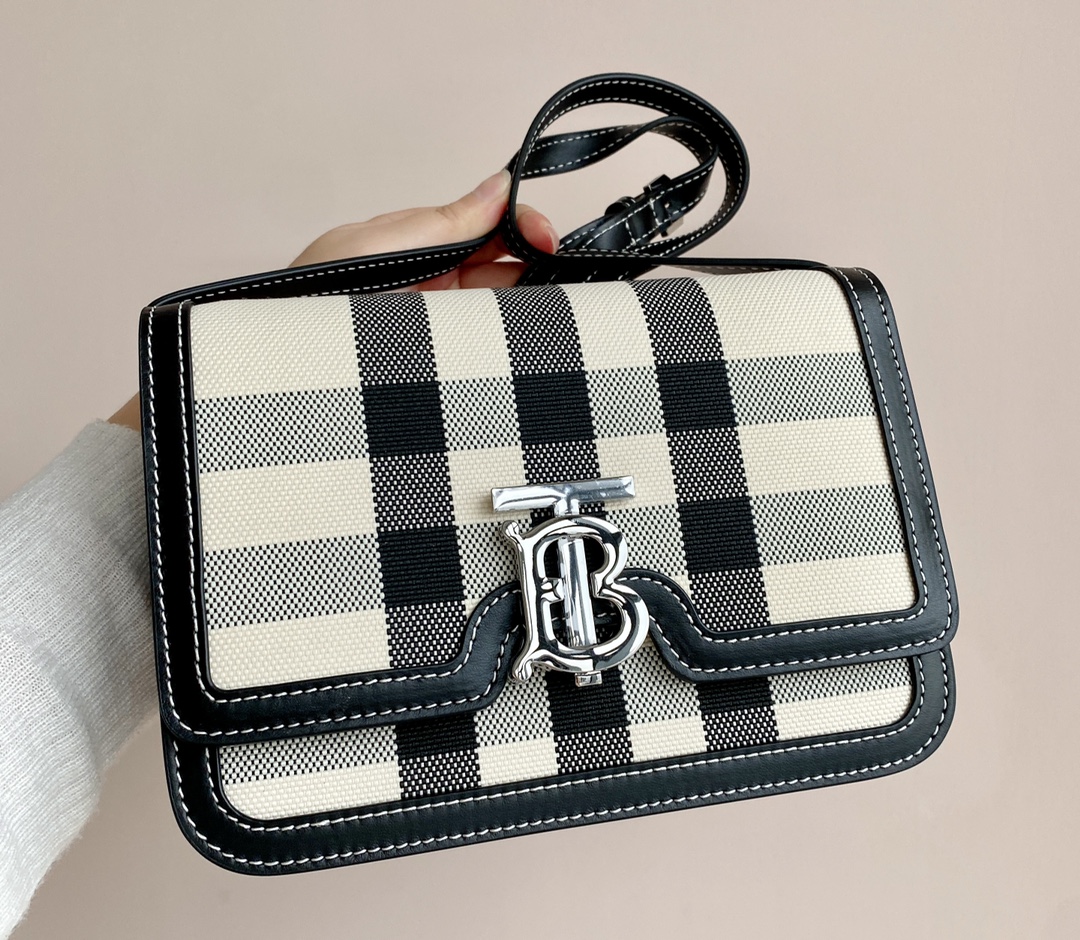 [TOP] BURBERRY Canvas TB Collection Bag 21 x 16 x 6 cm - Black and White