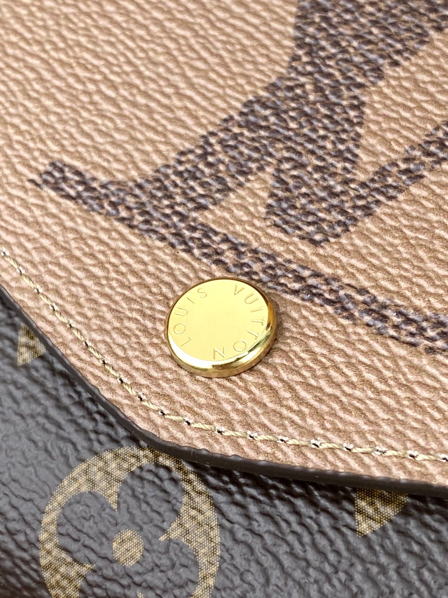 [TOP] Louis Vuitton LV Sarah Wallet Monogram Reverse Giant Canvas 19x10.5x2cm - Khaki/Brown