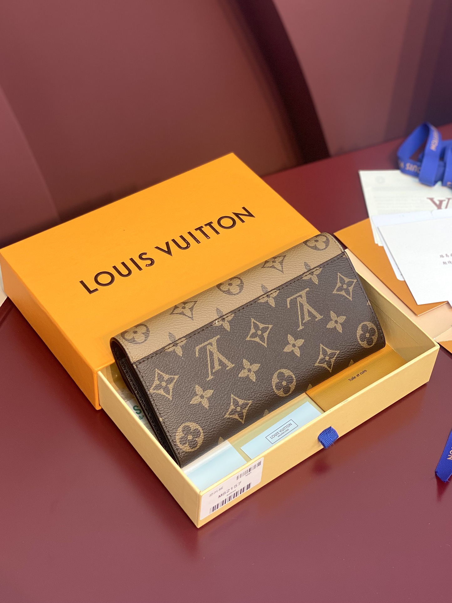 [TOP] Louis Vuitton LV Emilie Wallet Monogram Reverse Giant Canvas 19x10x2cm - Khaki/Brown