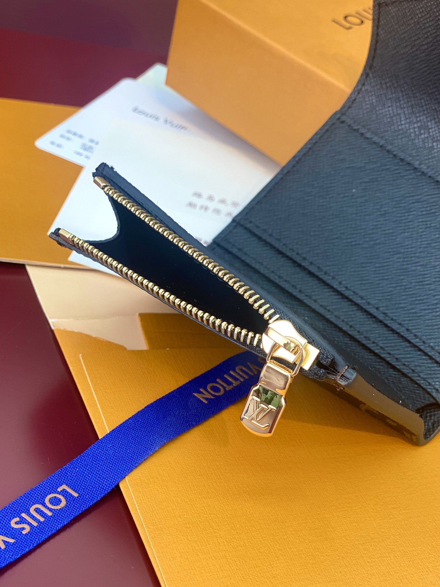 [TOP] Louis Vuitton LV Zoé Wallet Monogram Reverse Canvas 7.5x3x9.5cm - Khaki/Brown