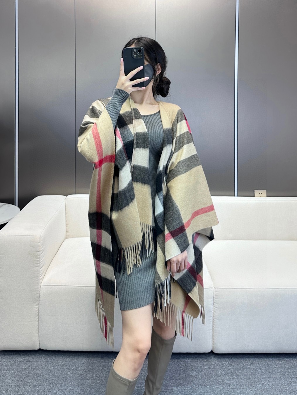 [TOP] BURBERRY Cashmere Scarf 140*140cm - Brown