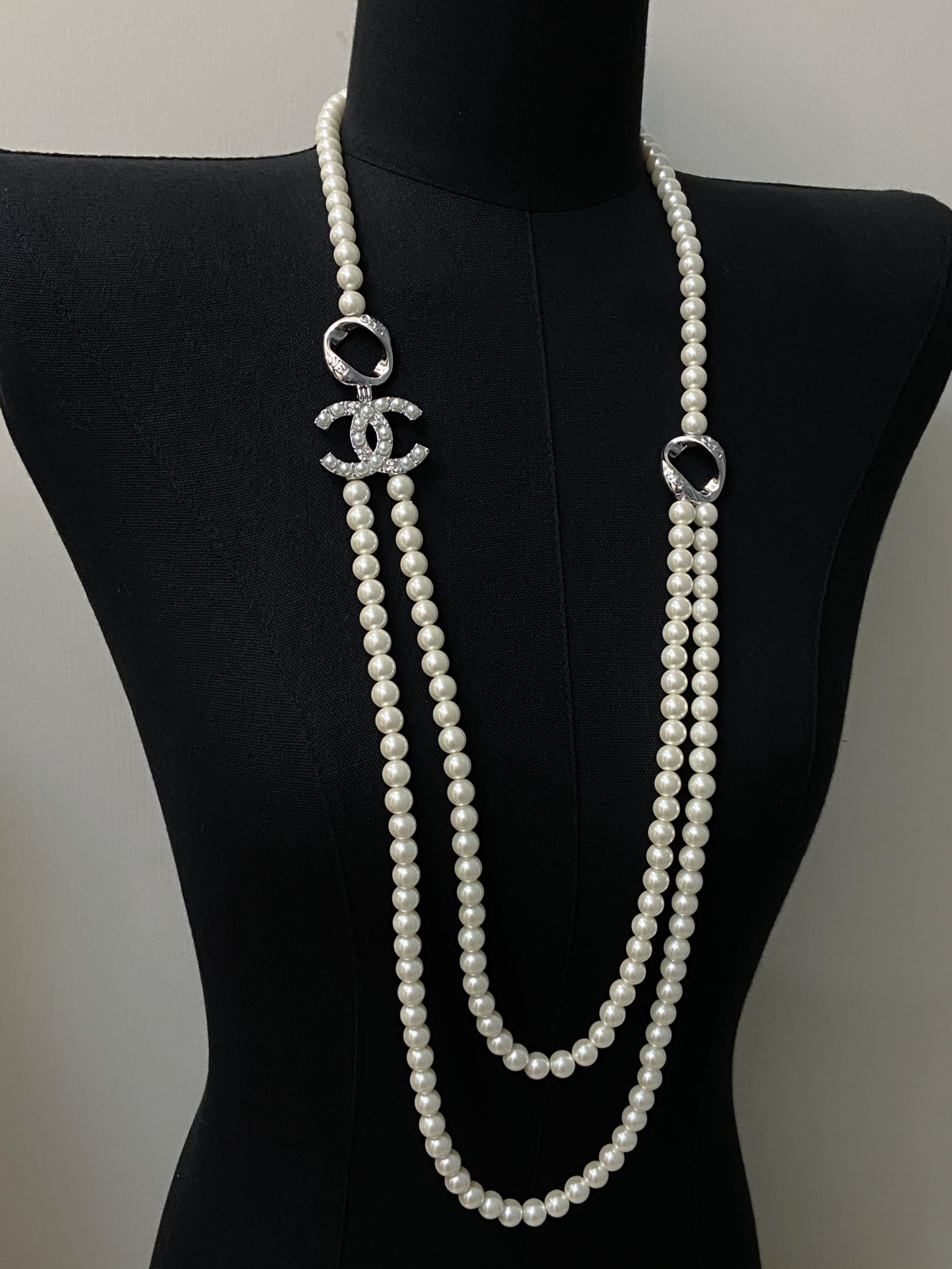 [TOP] CHANEL Long Pearl Necklace - 2 Color