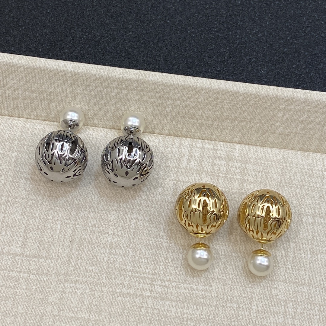 [TOP] Christian Dior Earring - 2 Colors