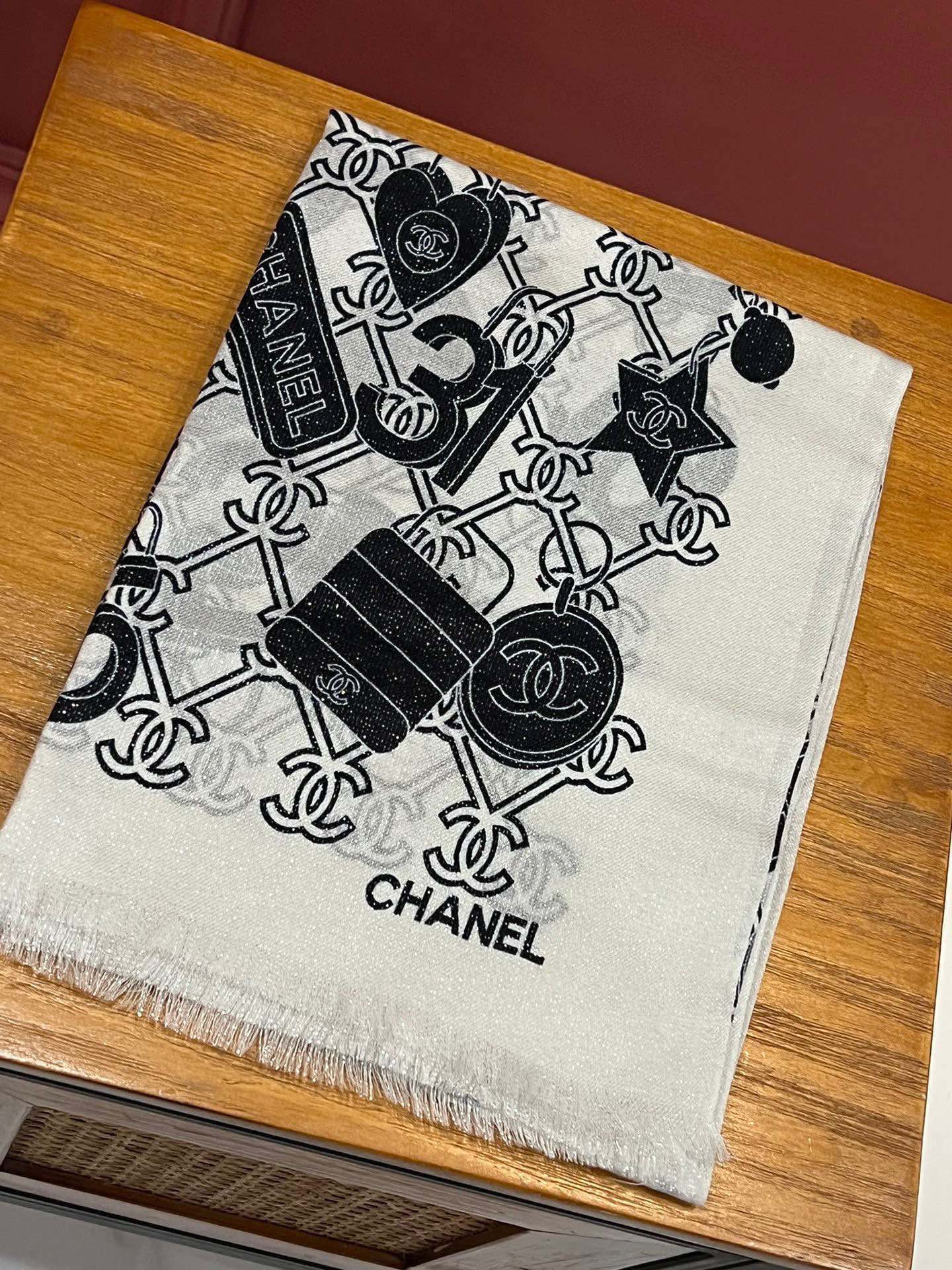 [TOP] CHANEL CC  Scarf 110x200cm - 2 Colors