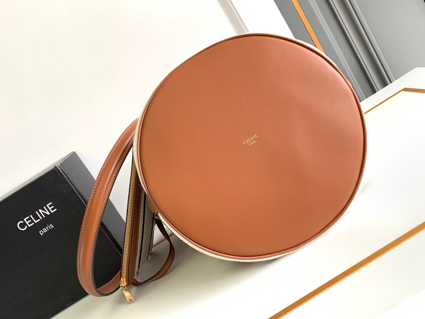 [TOP] CELINE BUCKET 16 Fabric Cow Leather Bucket Bag 23*25*23cm - Brown&White