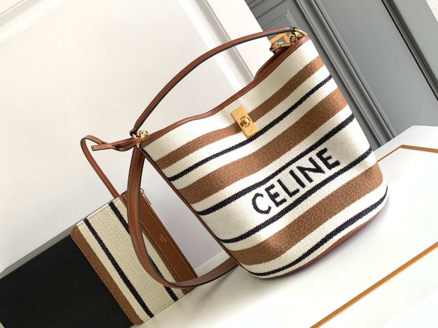 [TOP] CELINE BUCKET 16 Fabric Cow Leather Bucket Bag 23*25*23cm - Brown&White