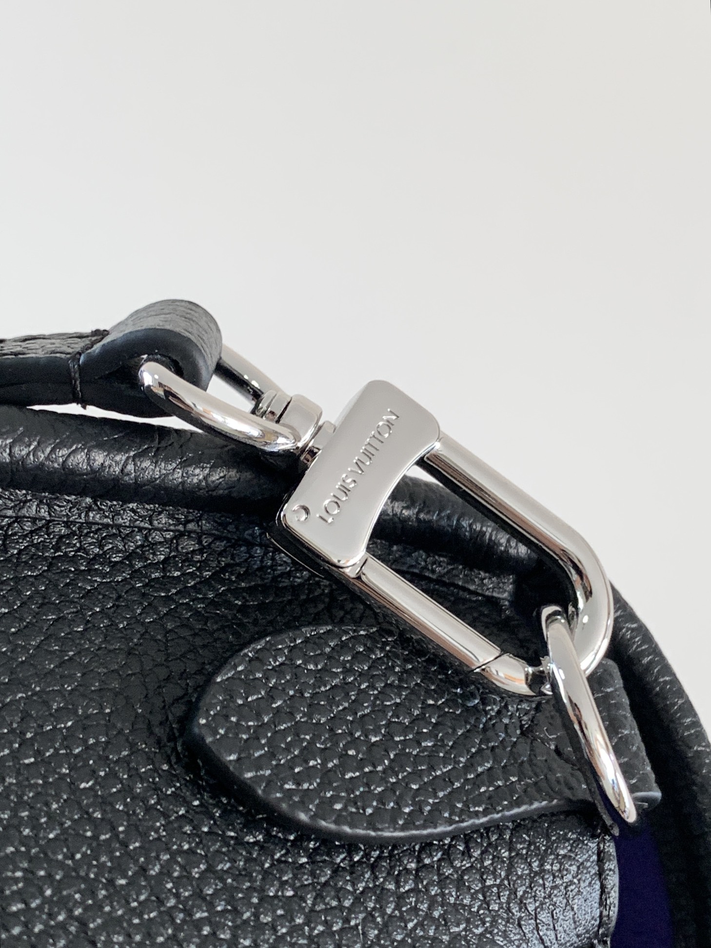 [TOP] Louis Vuitton LV Buci Handbag 24.5 x 15.5 x 9cm - 3 Colour