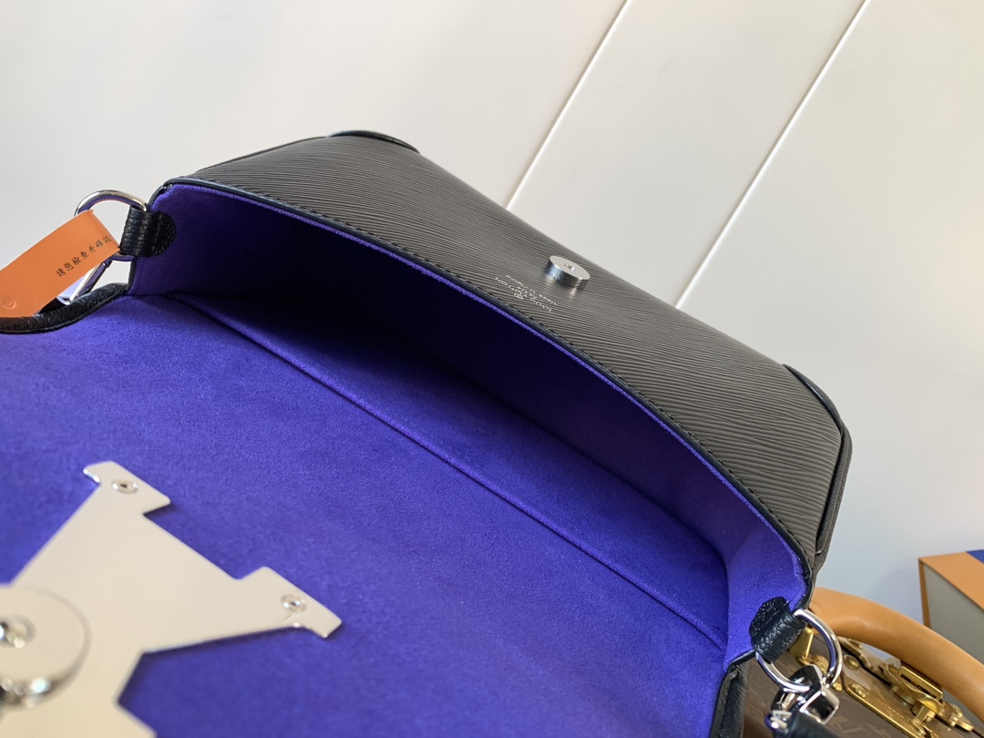 [TOP] Louis Vuitton LV Buci Handbag 24.5 x 15.5 x 9cm - 3 Colour