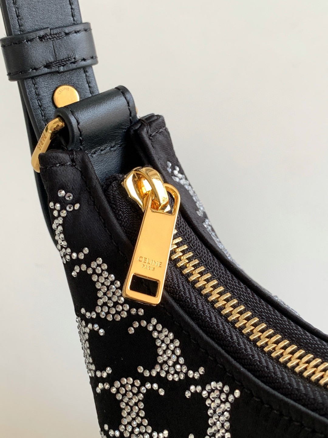 [TOP] CELINE AVA Bags Moon Bag 23cm - Black