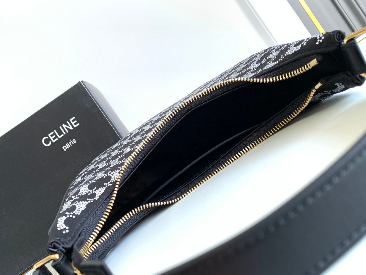 [TOP] CELINE AVA Bags Moon Bag 23cm - Black