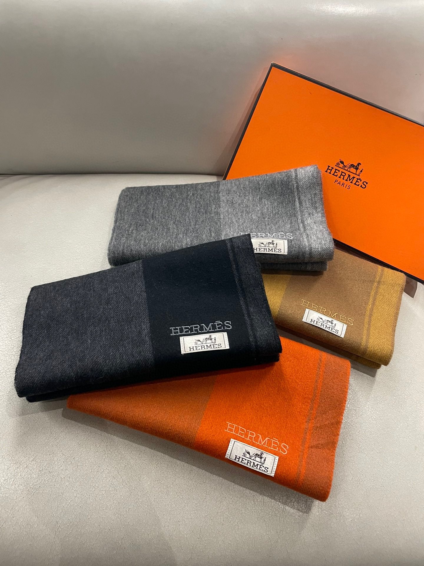 [TOP] HERMES Scarf 30x 180cm - 4 Colors