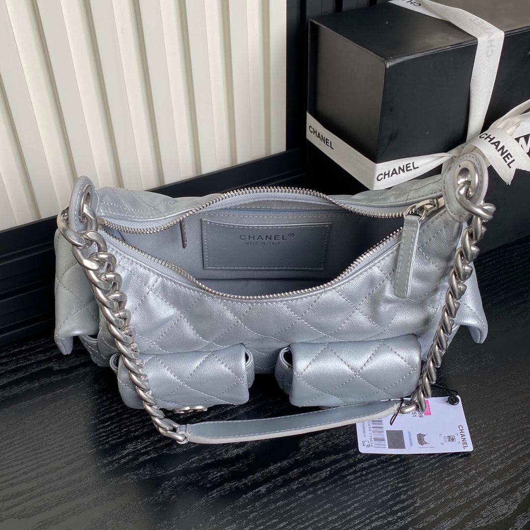 [TOP] CHANEL Hobo Bag 22x31x15cm - Silver