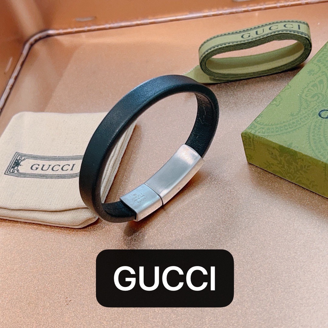 [TOP] GUCCI Plaid Cowhide Bracelet - Black