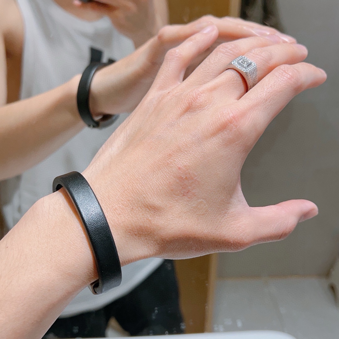 [TOP] GUCCI Plaid Cowhide Bracelet - Black