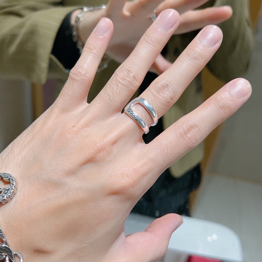 [TOP] GUCCI GG Ring - Silver