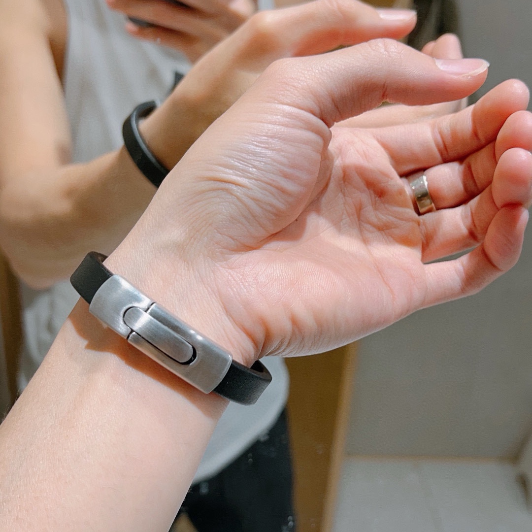 [TOP] GUCCI Plaid Cowhide Bracelet - Black