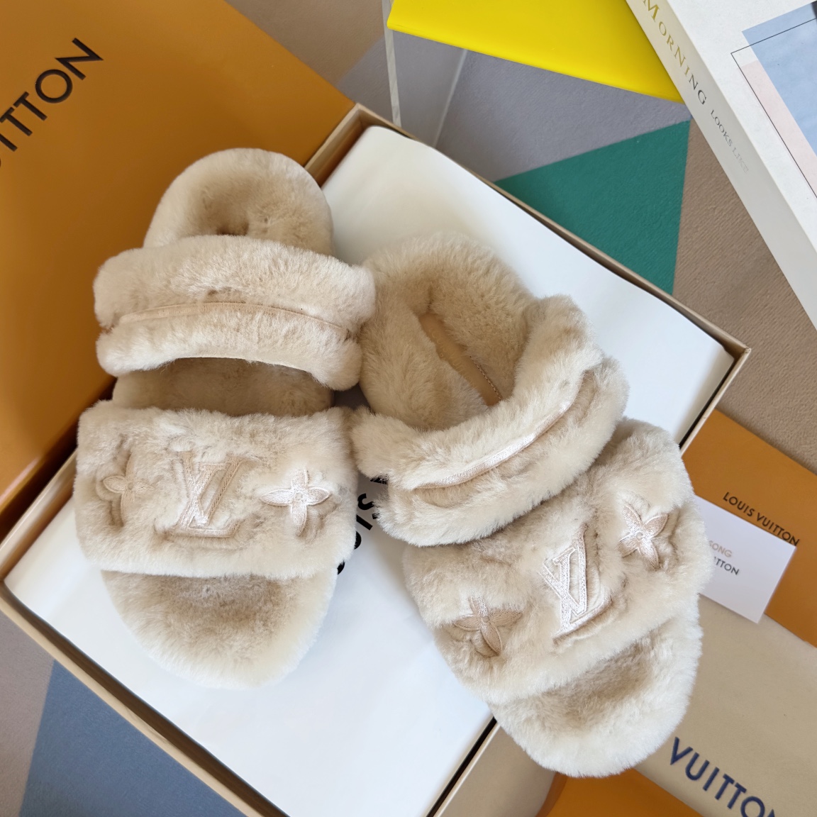 [TOP] Louis Vuitton LV Thick-soled Wool Slippers - 3 Color