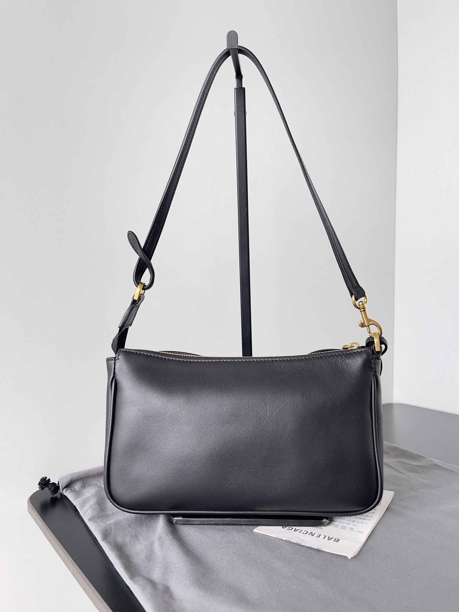 [TOP] BALENCIAGA Rodeo Shoulder Bag 22×11.9x12.7cm - Black & GHW/SHW