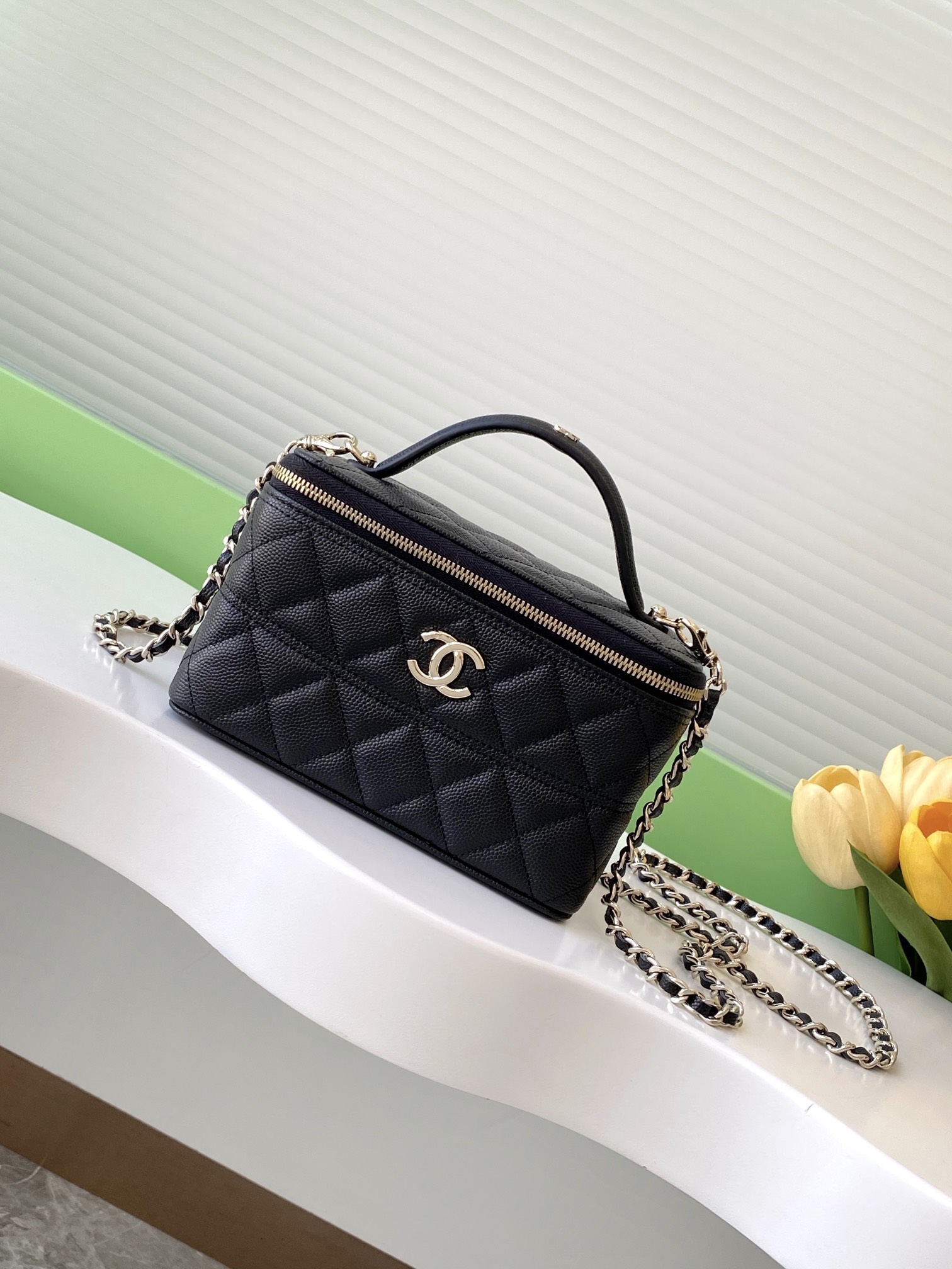 [TOP] CHANEL Vanity Case Calfskin 17×9.5×8cm - 5 Color