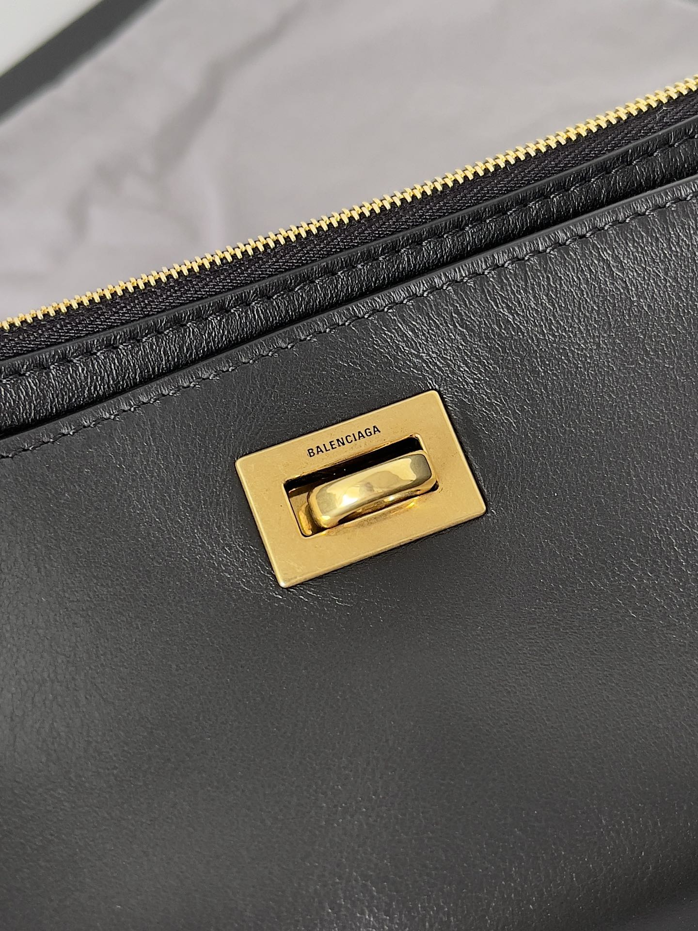 [TOP] BALENCIAGA Rodeo Shoulder Bag 22×11.9x12.7cm - Black & GHW/SHW