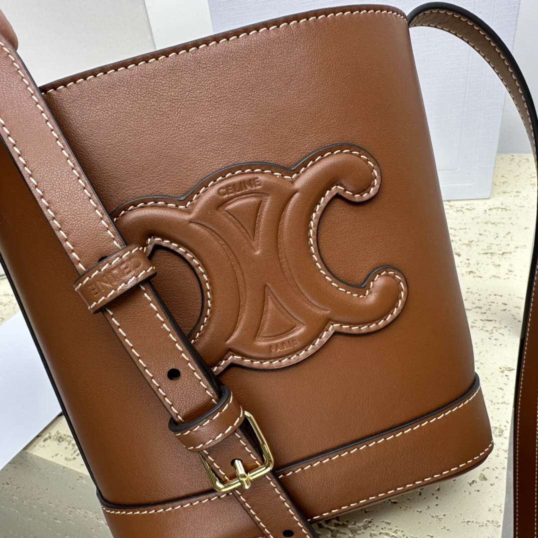 [TOP] CELINE Triomphe Bags Mini Smooth Cowhide Bucket Bag 19.5*16*7CM - Brown