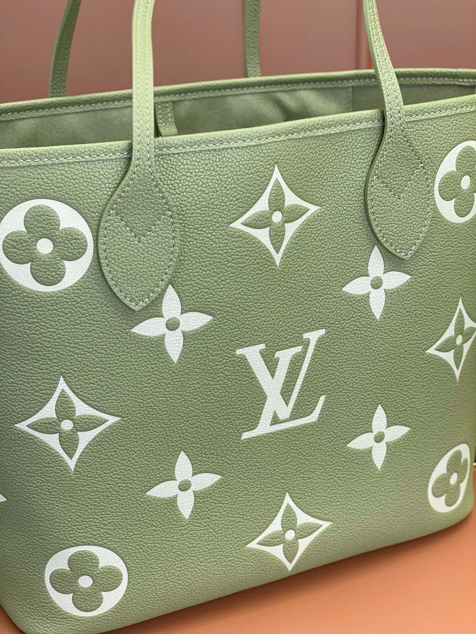 [TOP] Louis Vuitton LV Neverful Bag 31x28x14cm - Green
