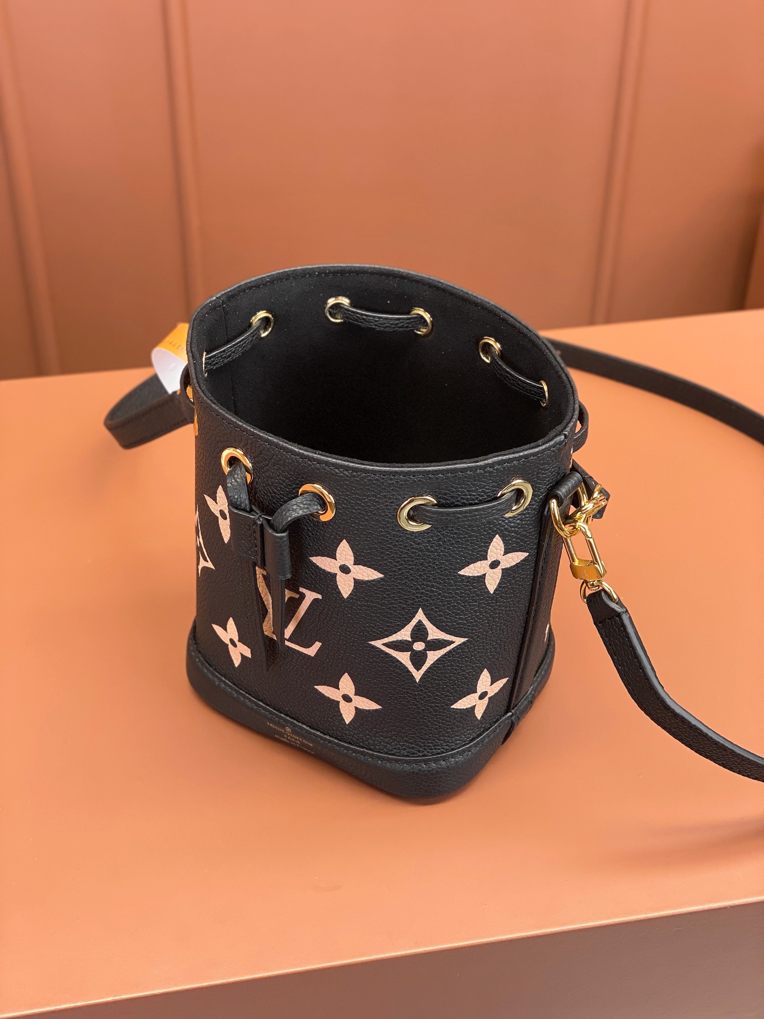 [TOP] Louis Vuitton LV NANO NOÉ Bag 16x13x10cm- Black