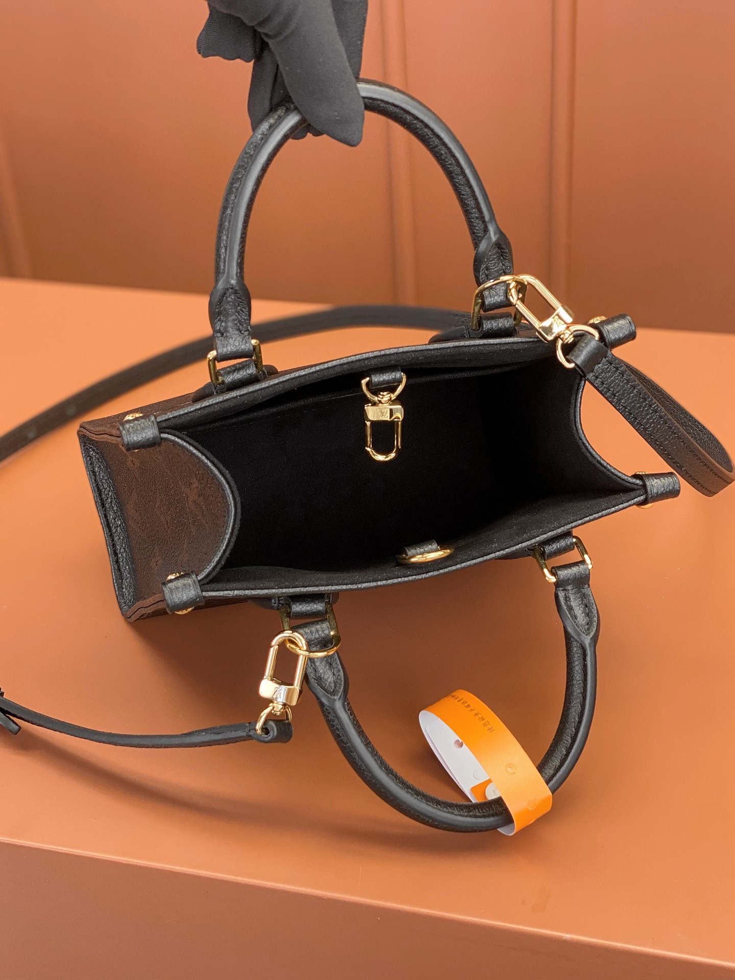 [TOP] Louis Vuitton LV On The Go BB Bag 18x15x8.5cm - Black