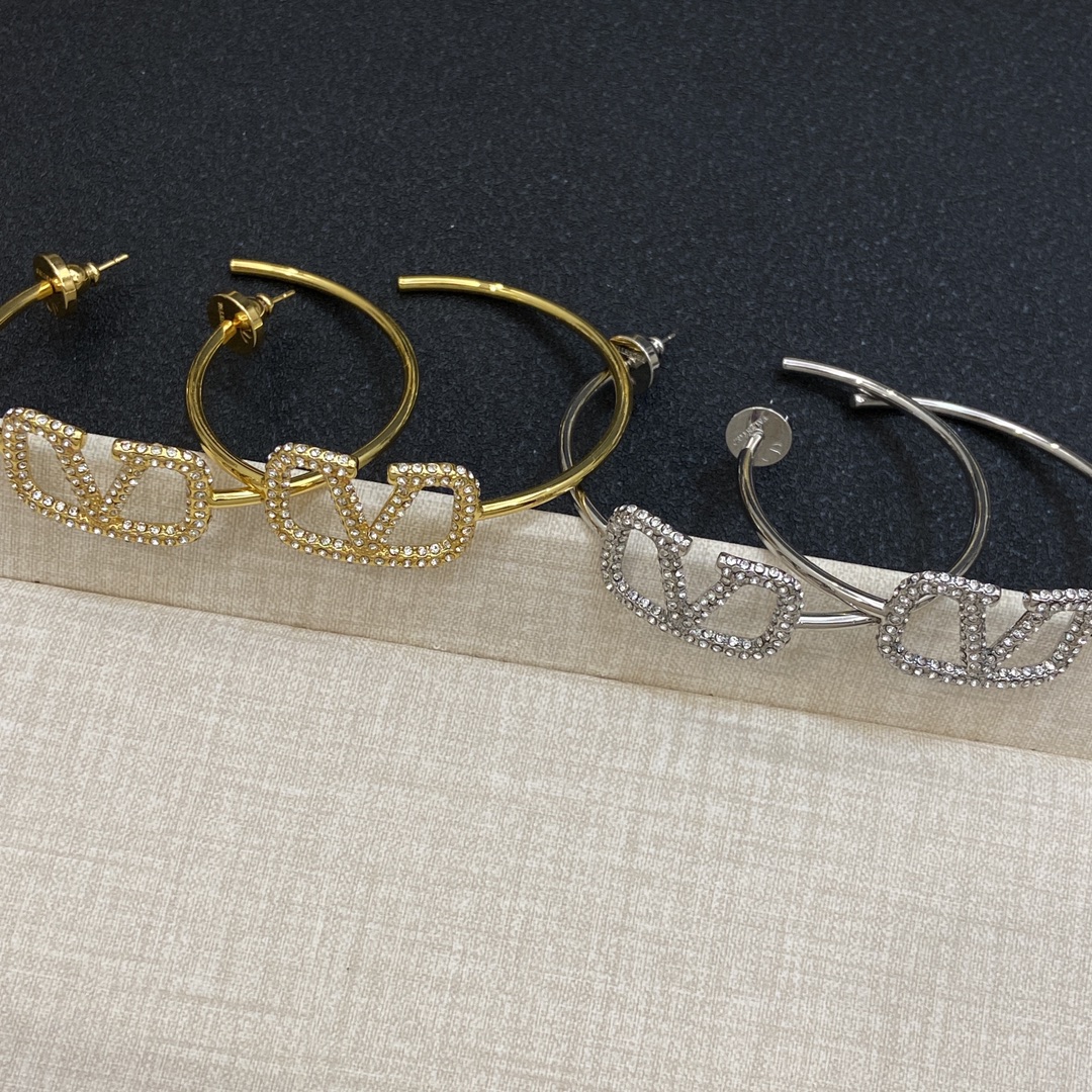 [TOP] VALENTINO Circle Earrings - 2 Color