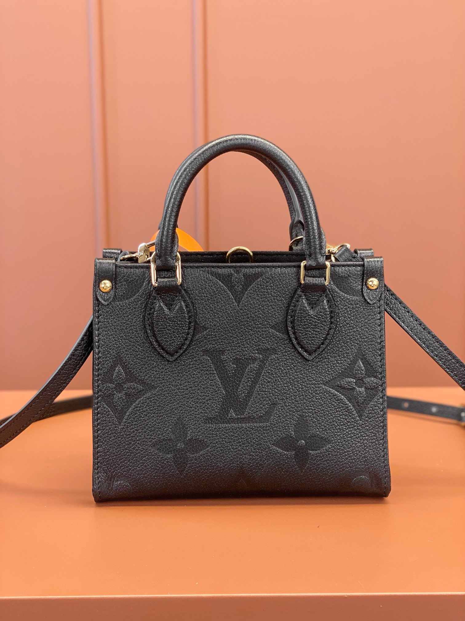[TOP] Louis Vuitton LV On The Go BB Bag 18x15x8.5cm - Black