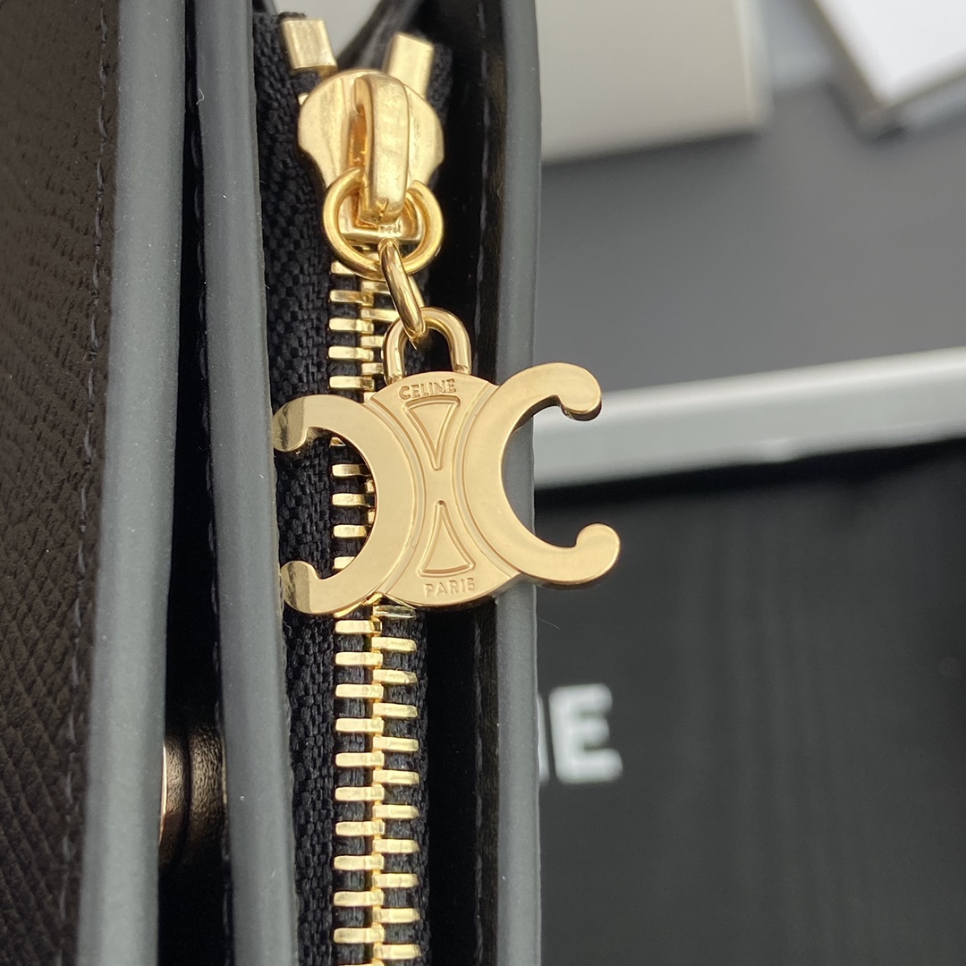 [TOP] CELINE Triomphe Folding Zipper Wallet Grained Calf Leather 9×10.5×2cm - Black