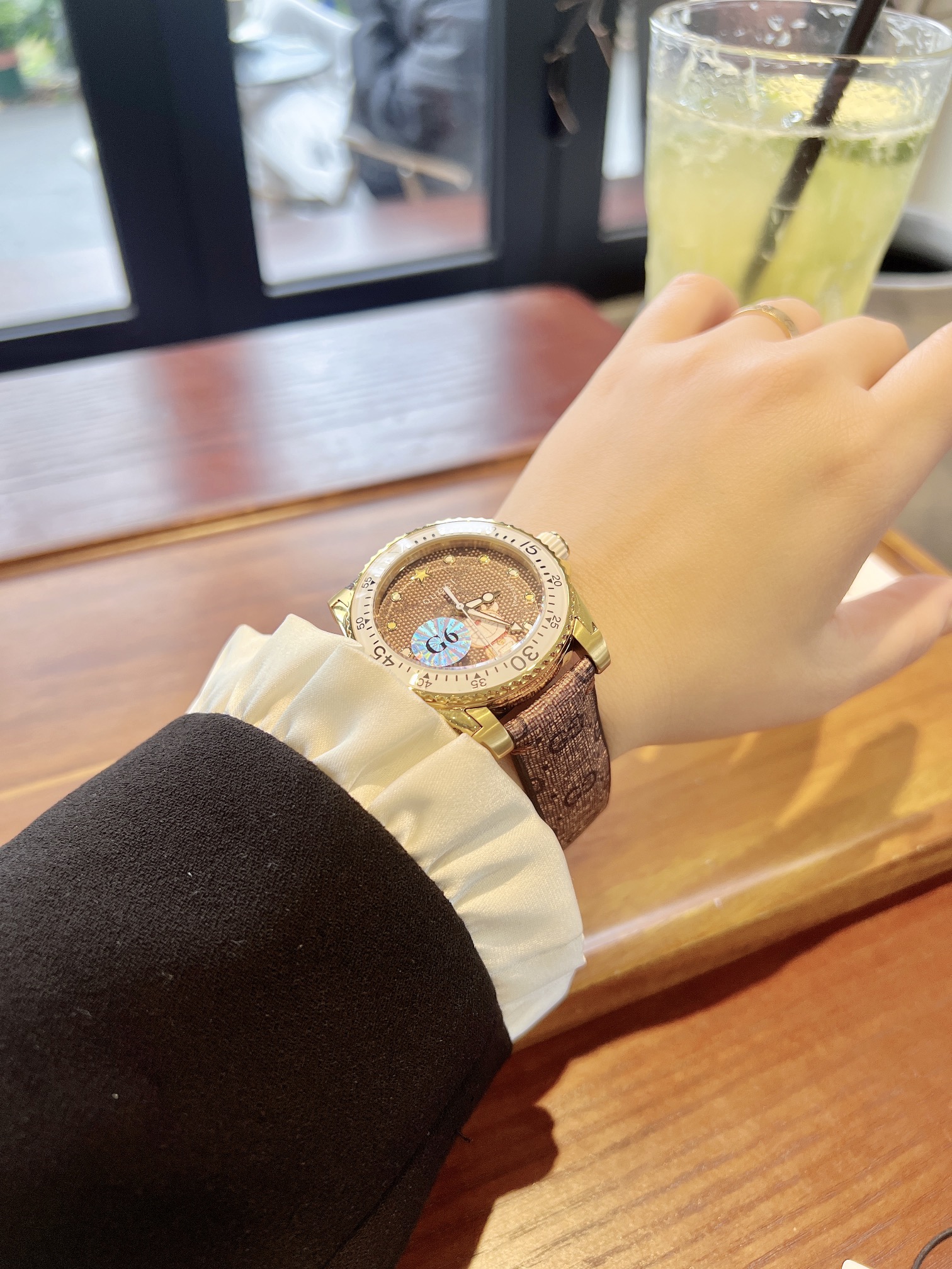 [TOP] GUCCI Swiss Quartz Movement Watches 40mm - Brown