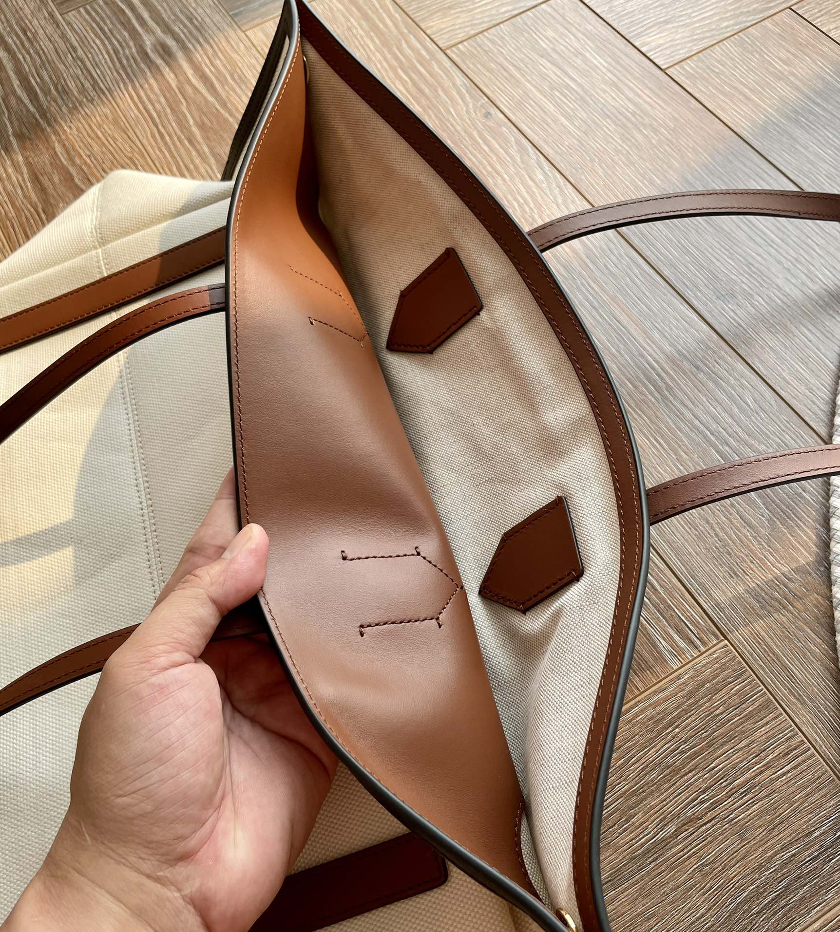 [TOP] BURBERRY  Society Large Logo Graphic Tote Bag 46×35× 21.5cm-White