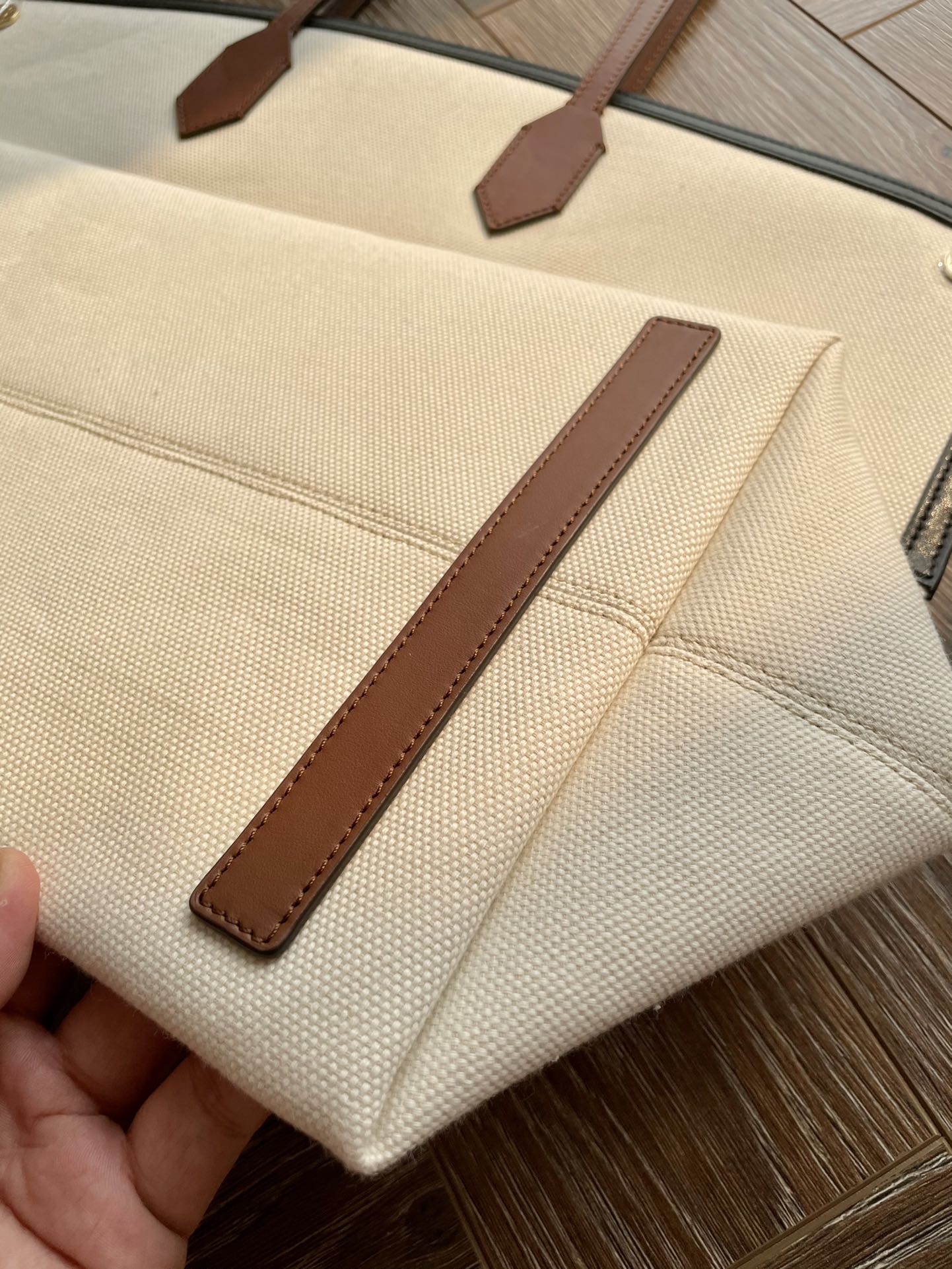 [TOP] BURBERRY  Society Large Logo Graphic Tote Bag 46×35× 21.5cm-White