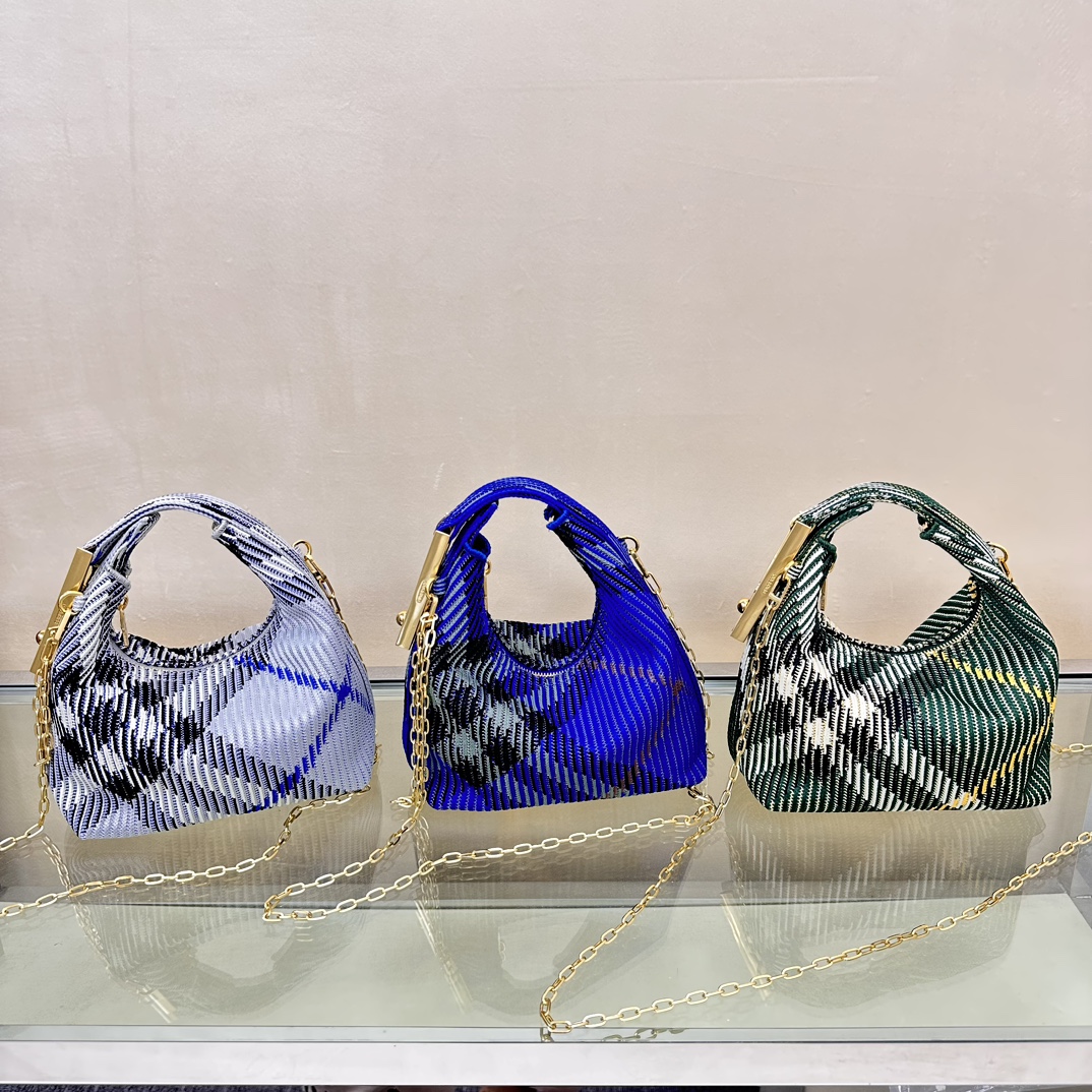 [TOP] BURBERRY  Bag 16×10x26cm -3 Colors