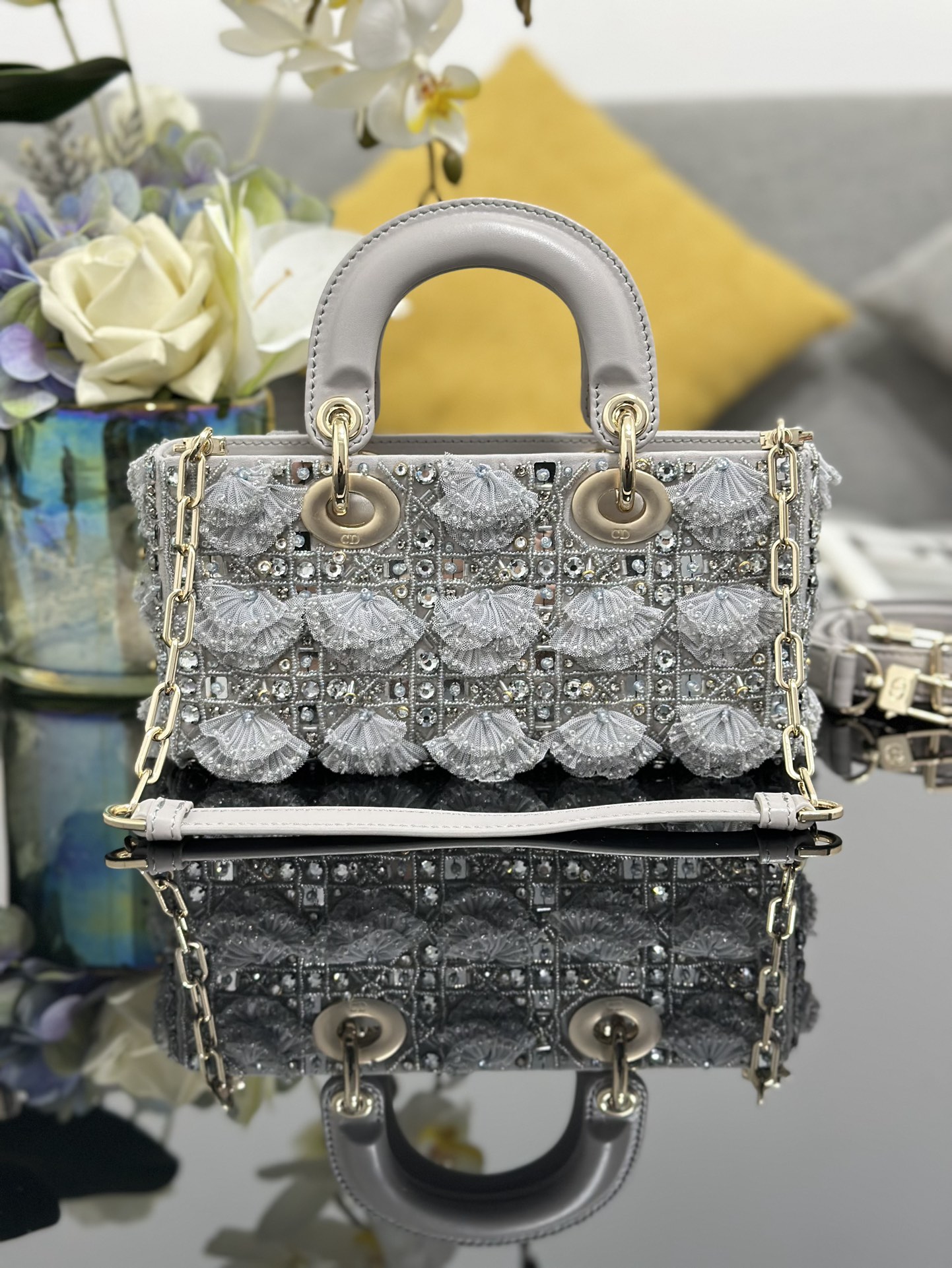 [TOP] Christian Dior Embroidered Lace Bead Lady D-Joy Bag 22*12*6cm - 2 Colour