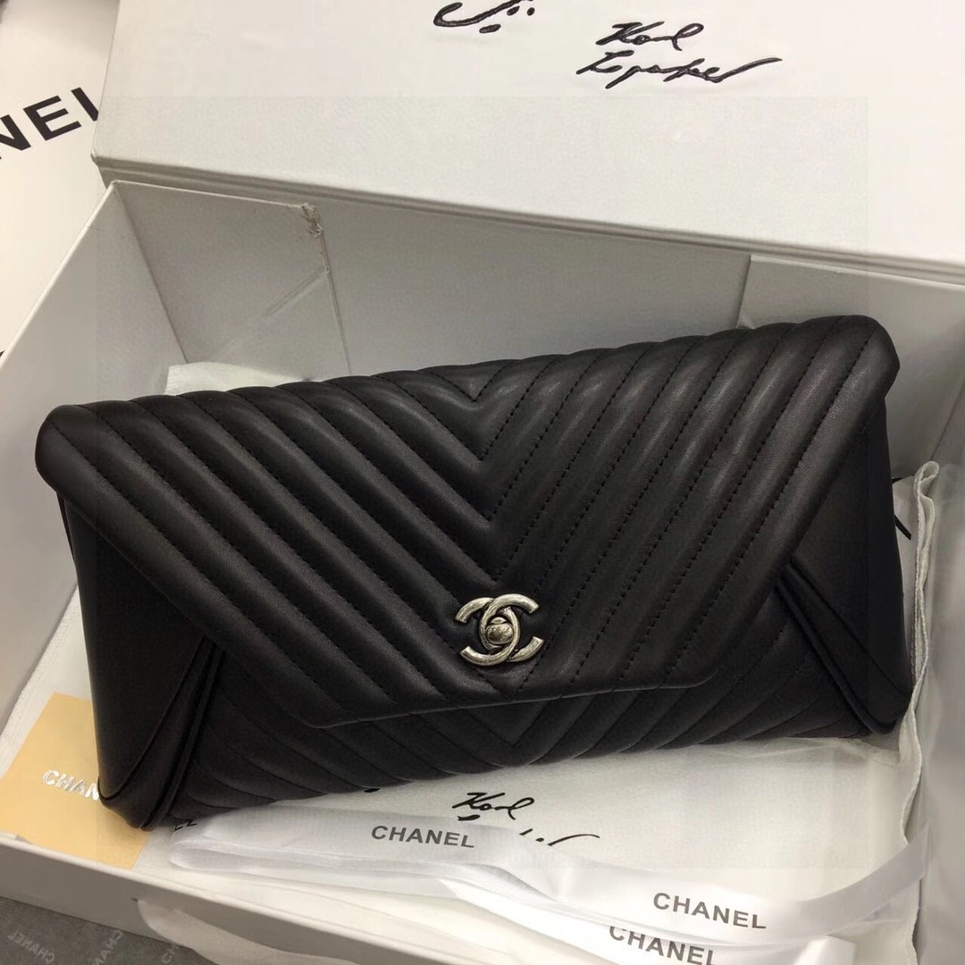 [TOP] CHANEL Lambskin Handbag 29x14.5cm - Black & GHW/SHW