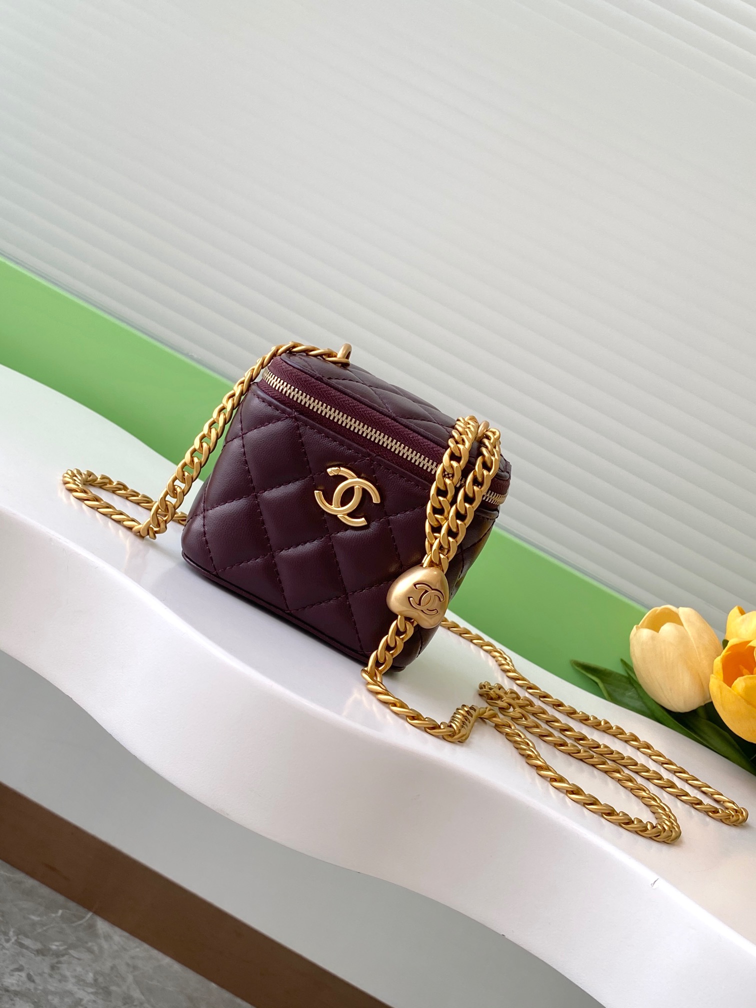 [TOP] CHANEL Vanity Case Lambskin with Heart Shape Adjustable Buckle 8.5x11x7cm/9.5x18x8cm - 6 Color
