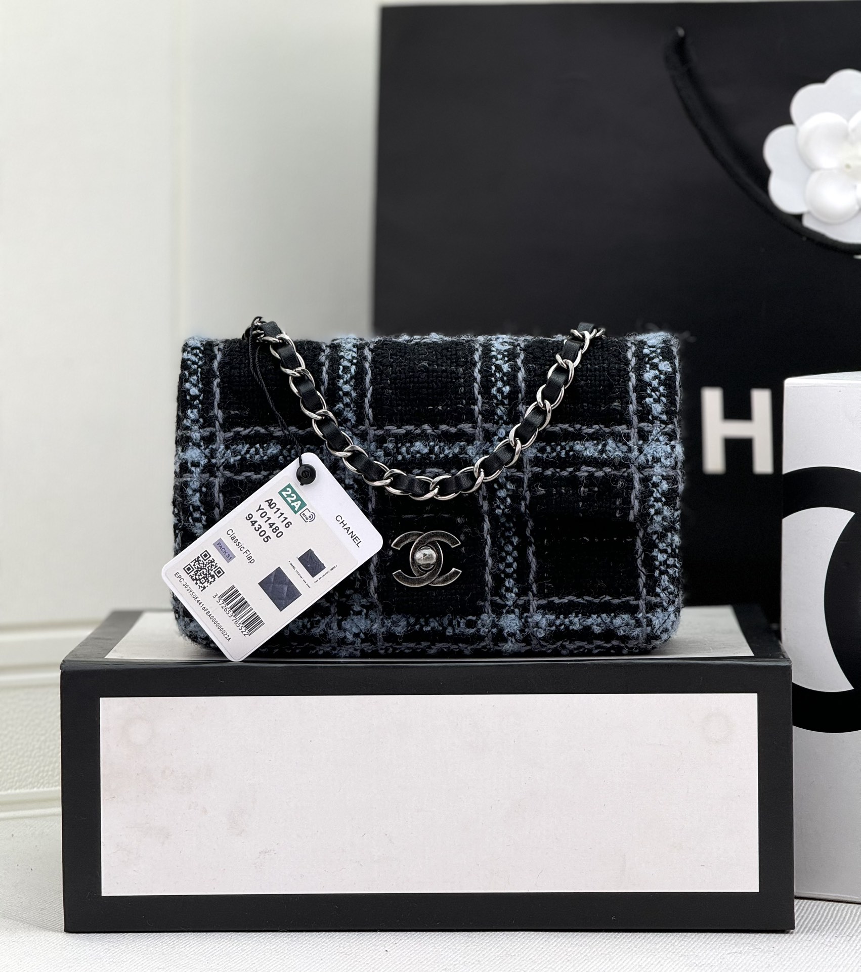 [TOP] CHANEL Woolen Series Plaid Flap Bag 20cm/25cm - Black and Blue