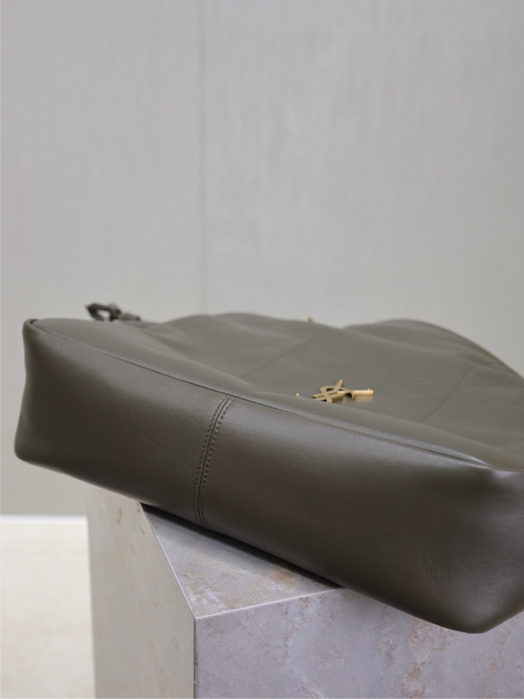 [TOP] Yves Saint Laurent YSL Sheepskin Jamie 4.3 Large POCHON Bag 27×34×3cm - Green