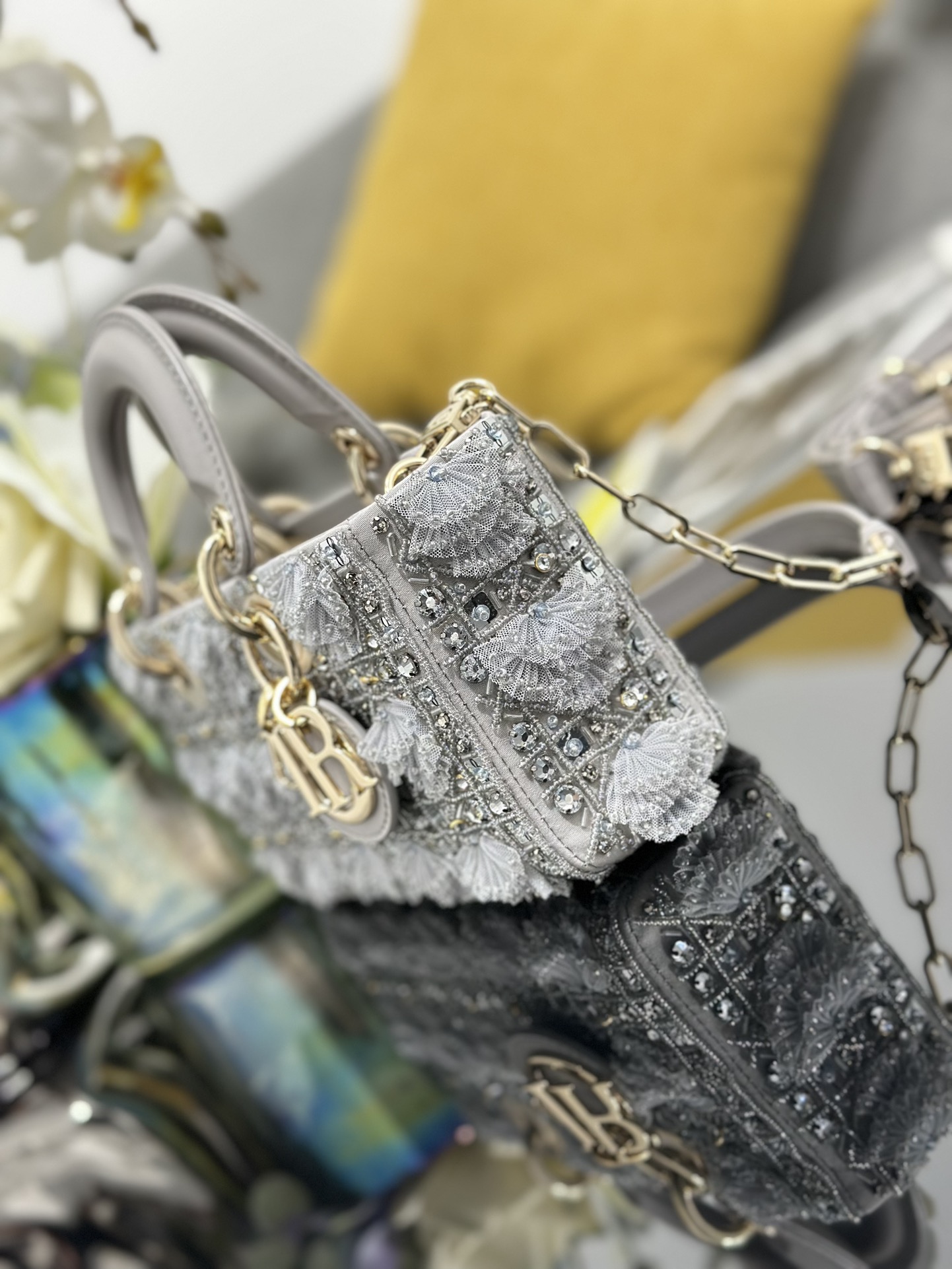 [TOP] Christian Dior Embroidered Lace Bead Lady D-Joy Bag 22*12*6cm - 2 Colour