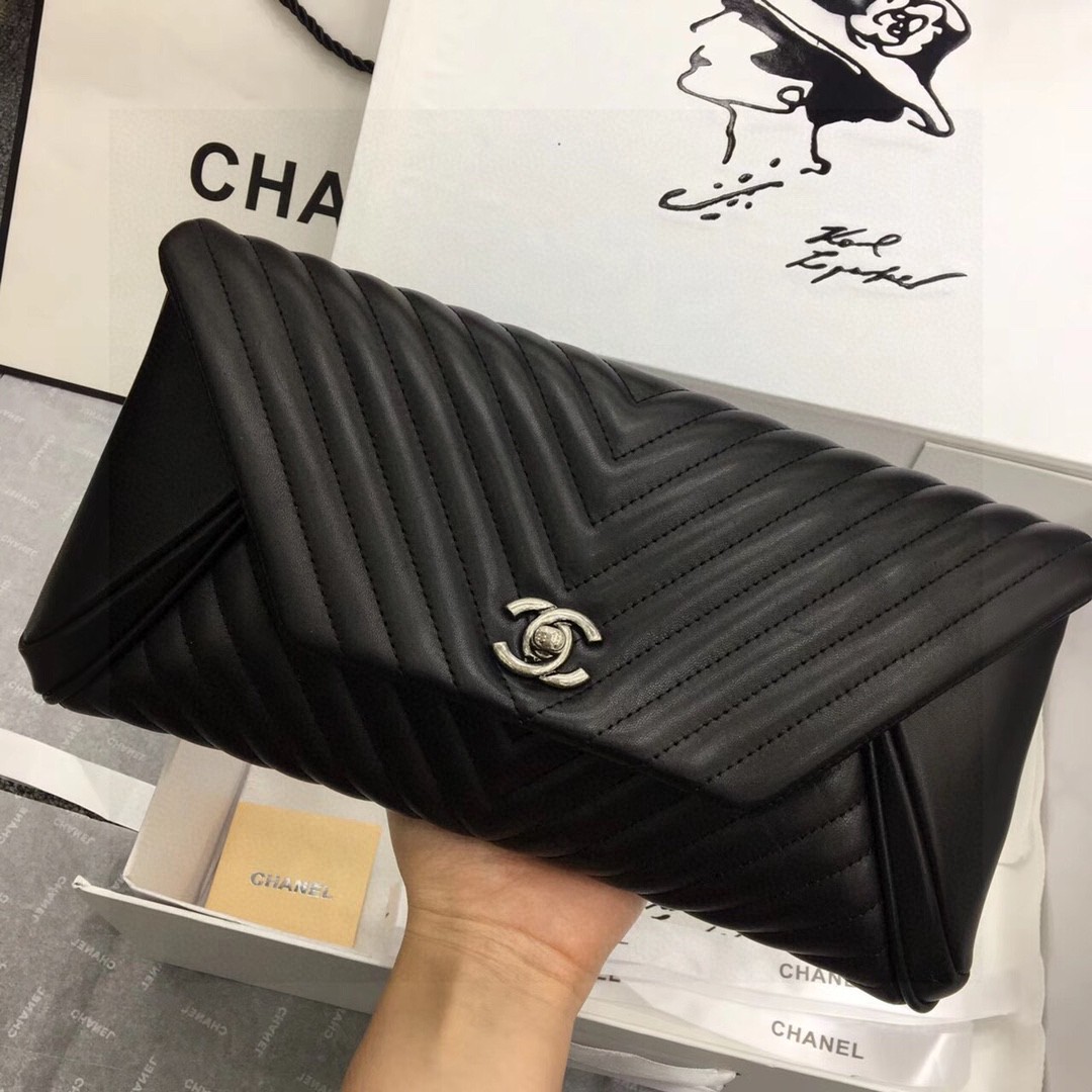 [TOP] CHANEL Lambskin Handbag 29x14.5cm - Black & GHW/SHW